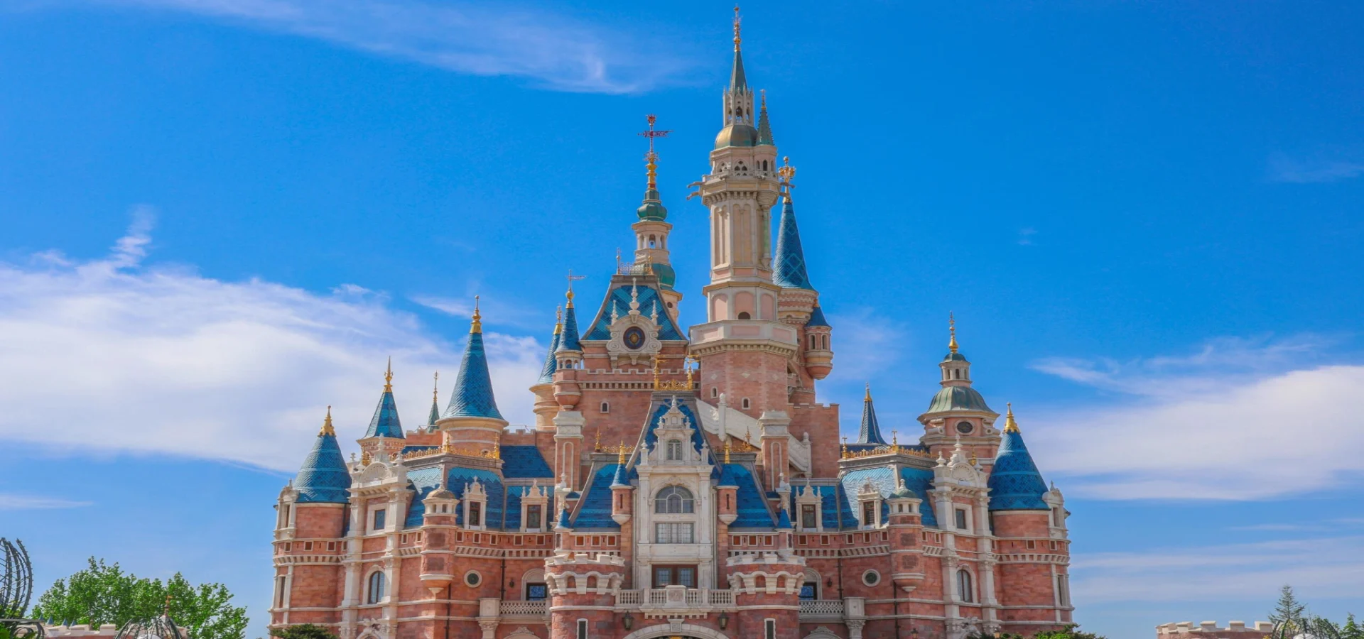 Hong Kong Disneyland Day Tour