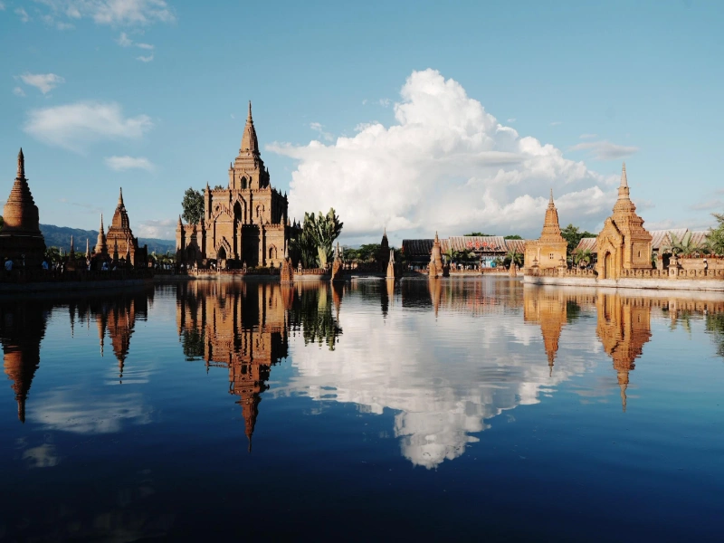 6-Day West Yunnan Discovery: Kunming, Mangshi, Ruili & Tengchong Highlights