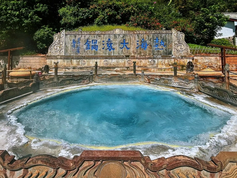 6-Day West Yunnan Discovery: Kunming, Mangshi, Ruili & Tengchong Highlights