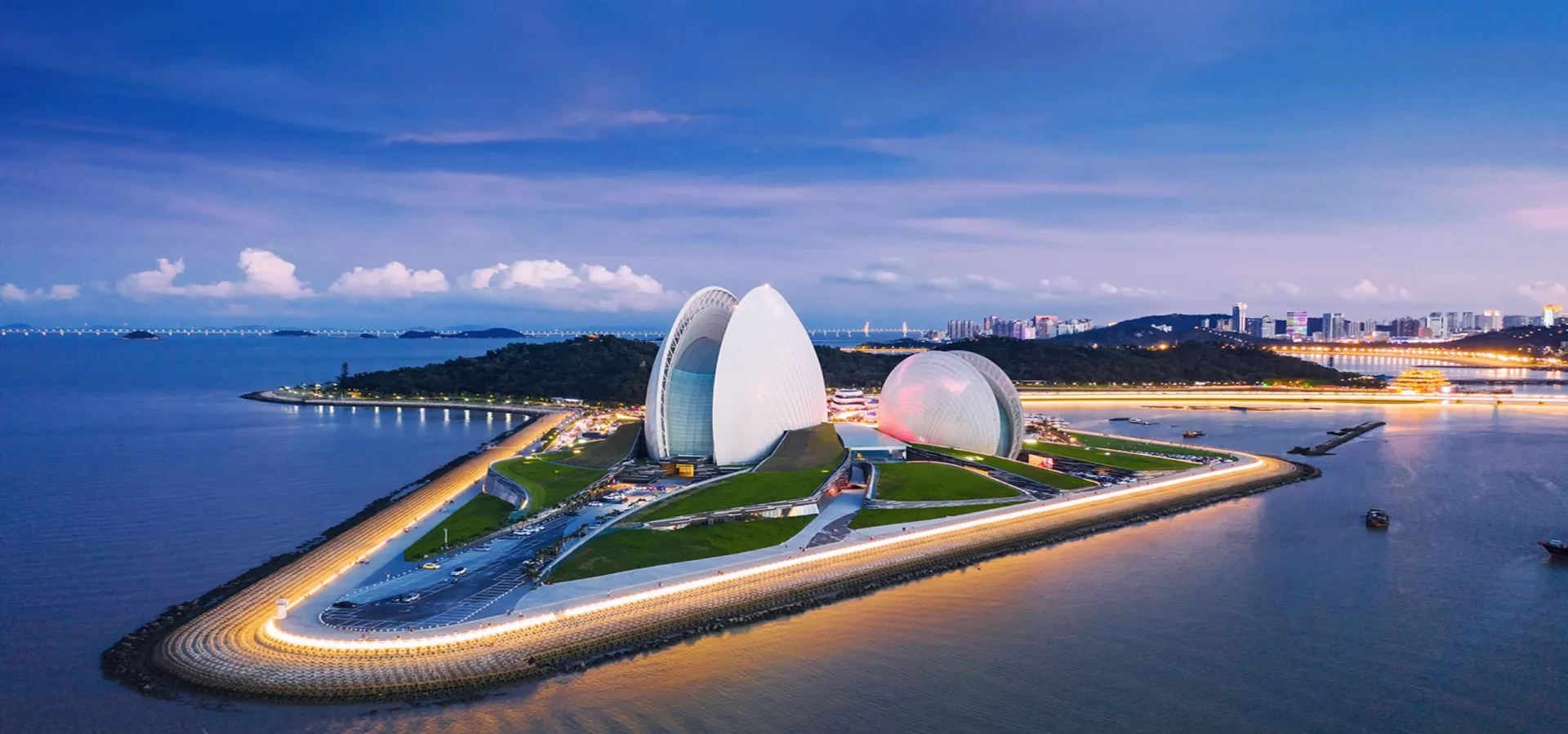 3-Day Chimelong Theme Park Tour Guangzhou–Zhuhai