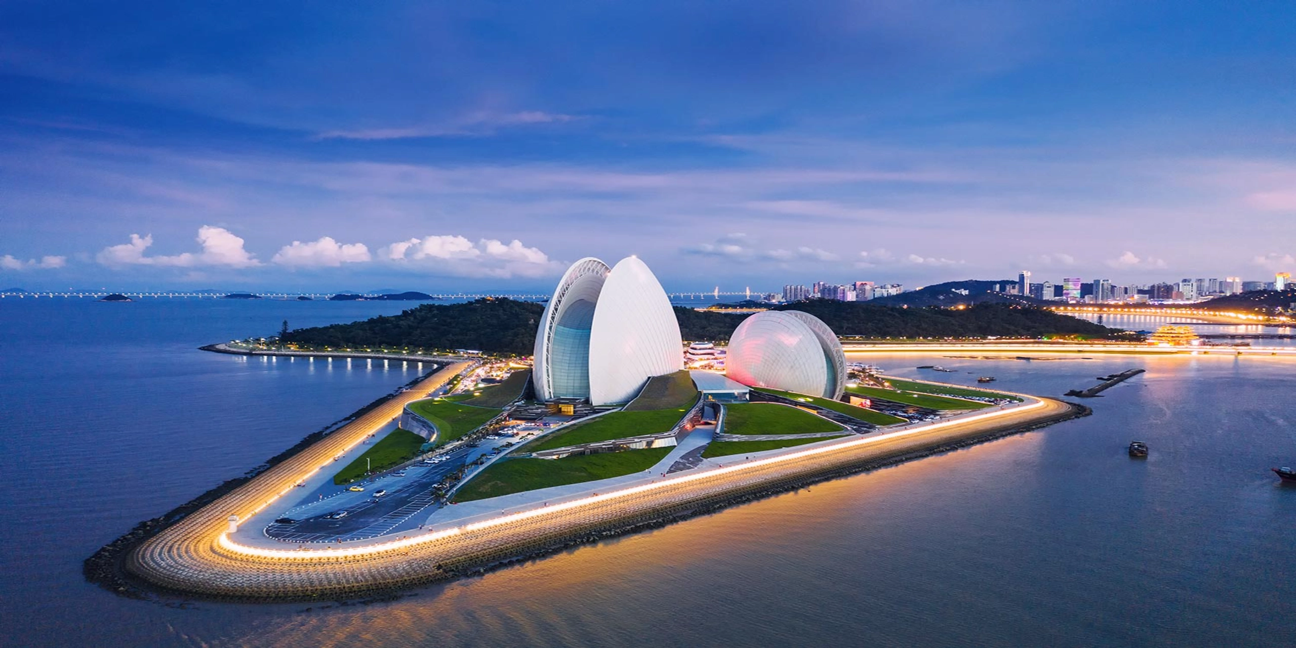 3-Day Chimelong Theme Park Tour Guangzhou–Zhuhai