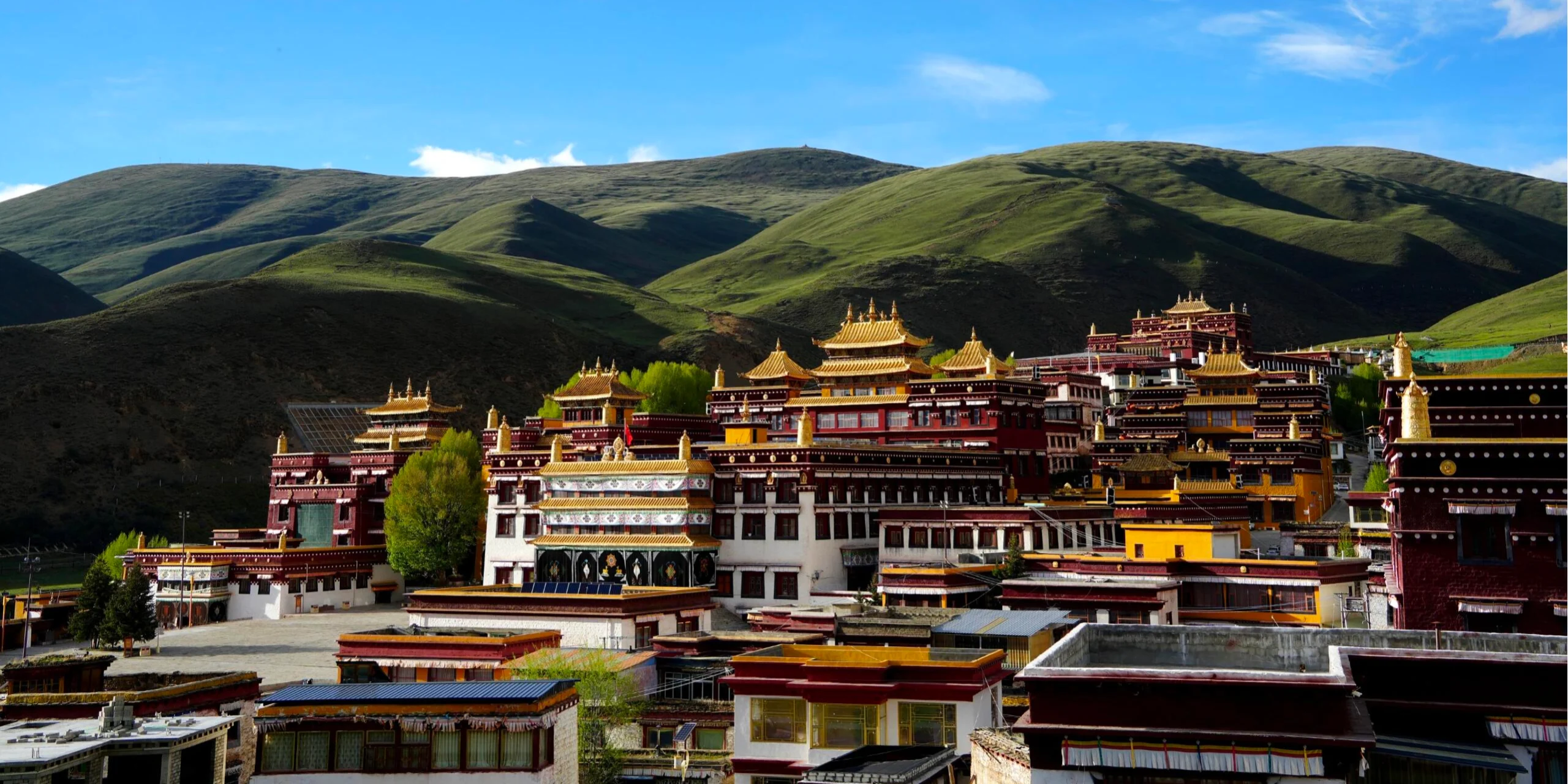Daocheng Yading 6-Day Plateau Hiking Adventure Tour
