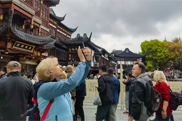 China travel guide hero image