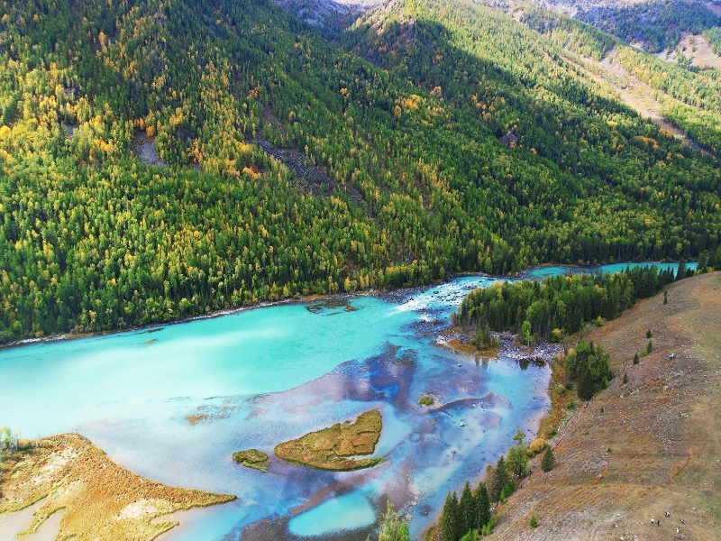 11-Day Grand Northern Xinjiang Light Trekking Tour: Altay & Yili Highlights