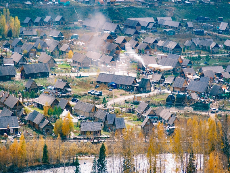 11-Day Grand Northern Xinjiang Light Trekking Tour: Altay & Yili Highlights