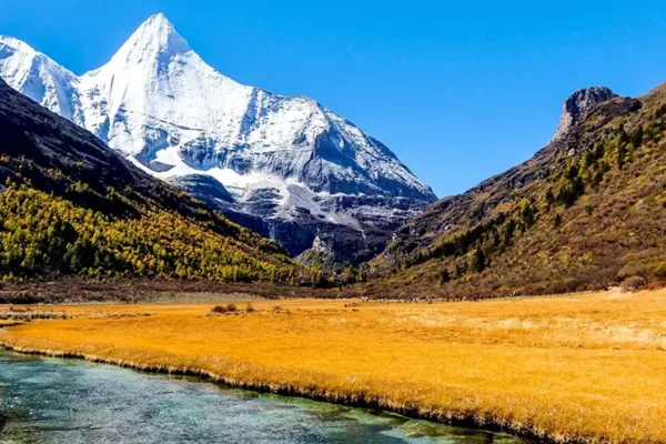 Off-the-Beaten-Path Sichuan: 7-Day Daocheng Yading & Mount Siguniang Hiking Tour