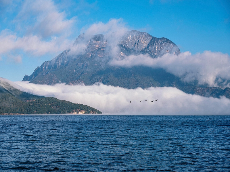 2026 Yunnan Panorama 8 Days Tour: Kunming, Dali, Lijiang, Shangri-La & Lugu Lake