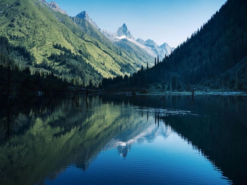 Panoramic Western Sichuan: 7-Day Daocheng Yading, Mount Siguniang & Moshi Park Tour