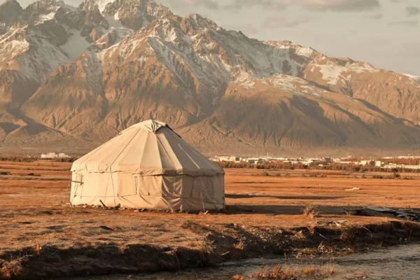 8-Day Southern Xinjiang Culture & Pamir Plateau Light Trekking Tour