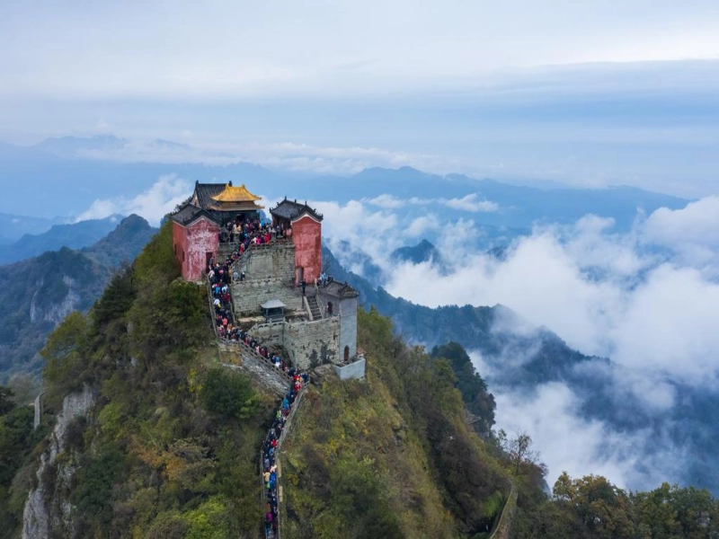 5-Day Wudang Mountain Sacred Heritage & Light Trekking Tour