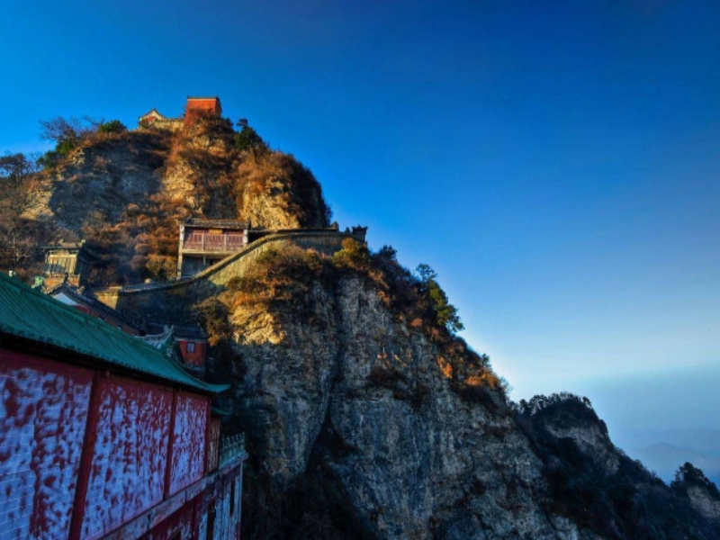 5-Day Wudang Mountain Sacred Heritage & Light Trekking Tour