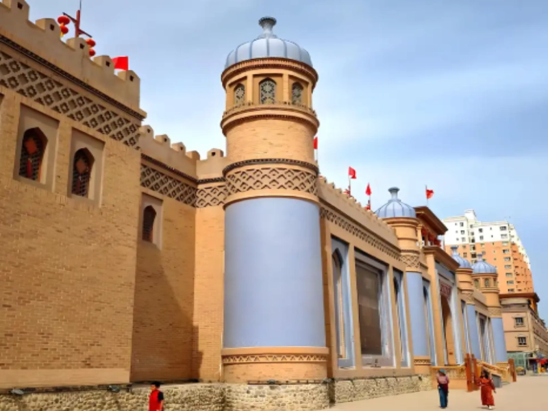 8-Day Southern Xinjiang Culture & Pamir Plateau Light Trekking Tour